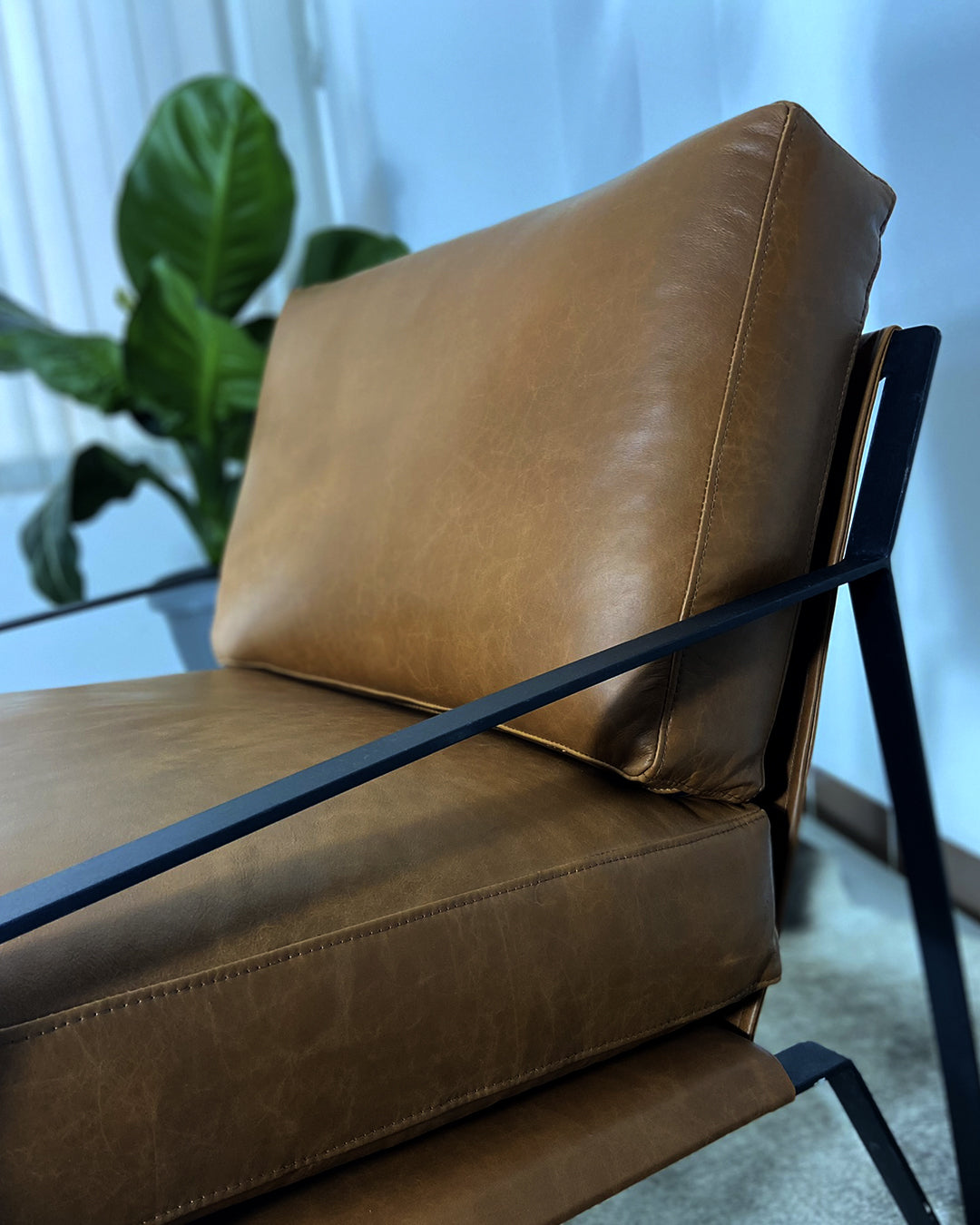 Poltrona en cuero ¨PRAGA¨