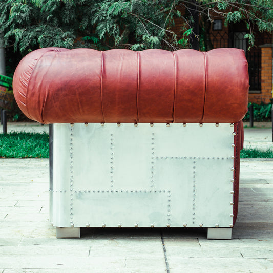 Sofá en Cuero ¨CHESTERFIELD EDICION AVIADOR¨