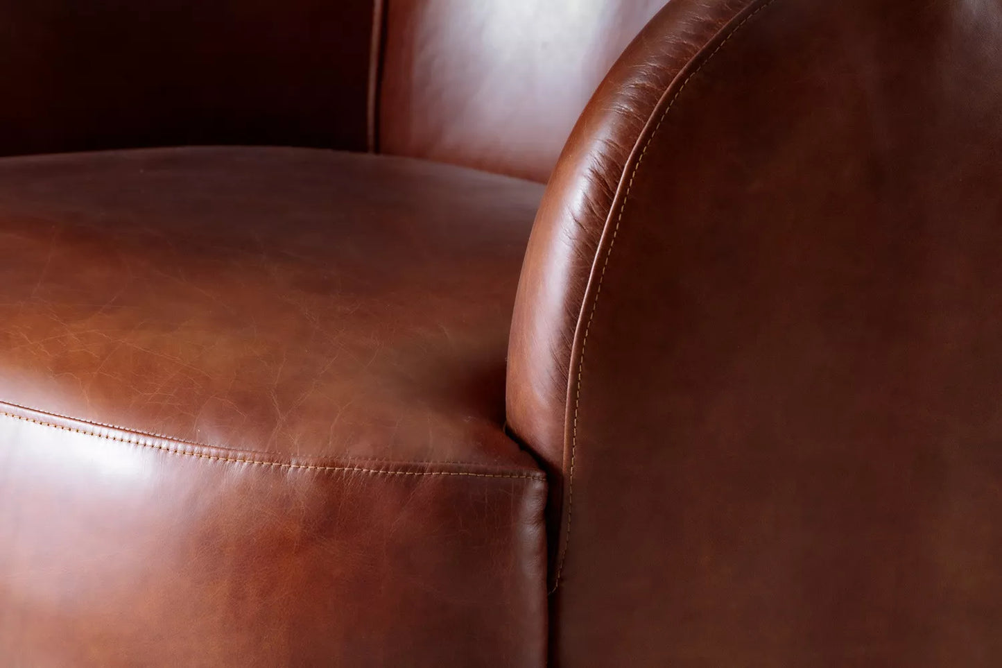 Poltrona en cuero ¨HALO¨