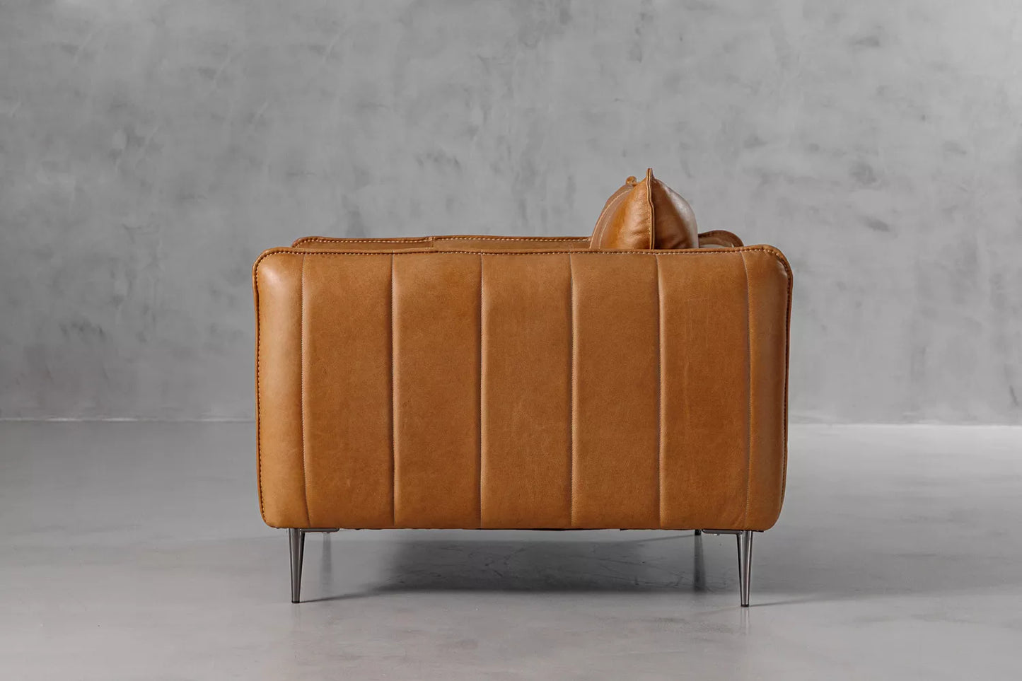 Sofá en Cuero "ALDANO"