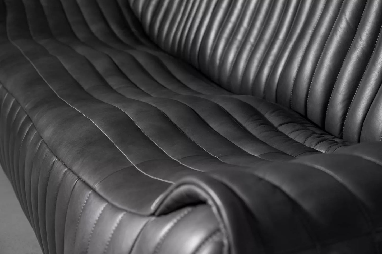 Sofá en Cuero "GRECIA"